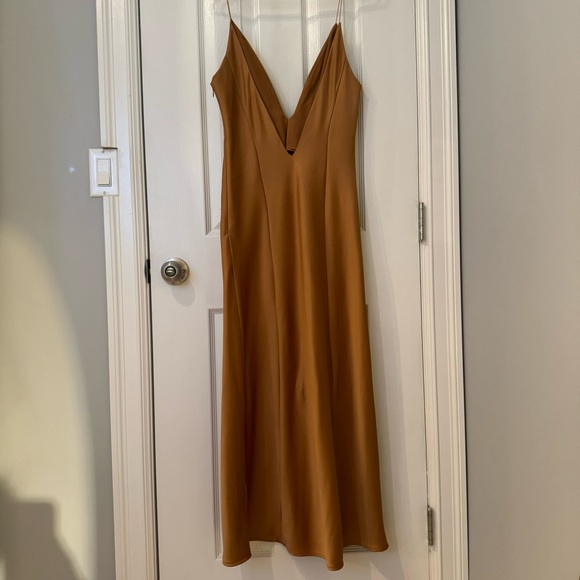 Zara Dress - Picture 2 of 4